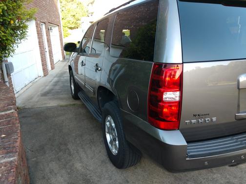 Photo 2 of 10 of 2013 Chevrolet Tahoe LT