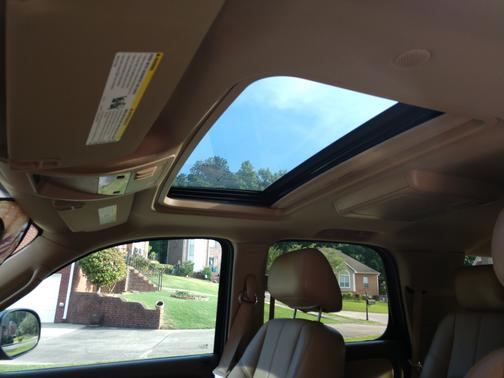 Photo 4 of 10 of 2013 Chevrolet Tahoe LT