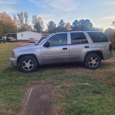Photo 1 of 12 of 2007 Chevrolet Trailblazer LS