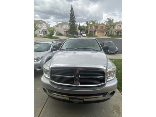 Photo 4 of 10 of 2008 Dodge Ram 1500 SLT Quad Cab