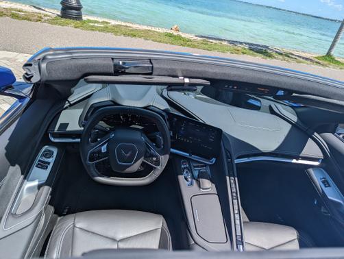 Photo 5 of 13 of 2021 Chevrolet Corvette Stingray w/1LT