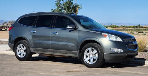 Photo 3 of 13 of 2011 Chevrolet Traverse LT