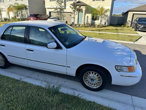 Photo 1 of 10 of 2000 Mercury Grand Marquis LS