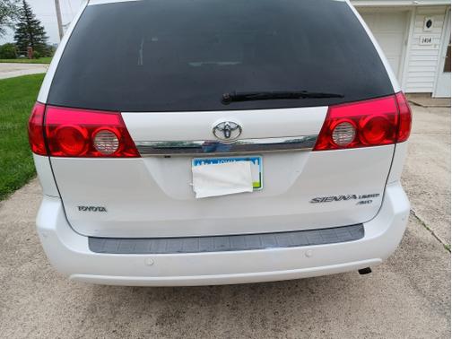 Photo 5 of 22 of 2007 Toyota Sienna XLE Limited