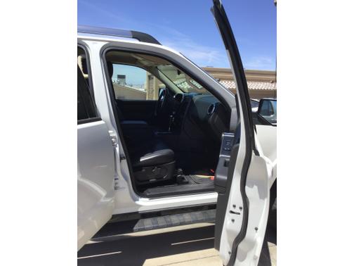 Photo 5 of 7 of 2010 Ford Explorer Sport Trac Limited