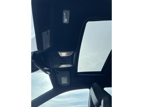 Photo 3 of 14 of 2022 Toyota RAV4 Hybrid XSE