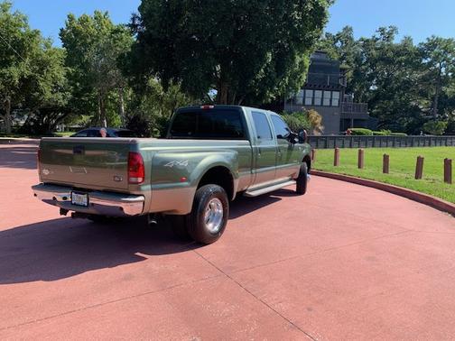 Photo 2 of 13 of 2004 Ford F-350 Lariat Crew Cab Super Duty