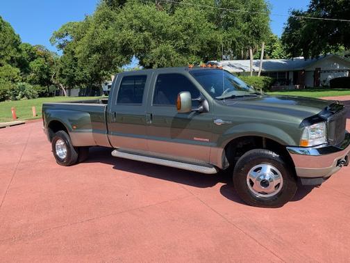 Photo 4 of 13 of 2004 Ford F-350 Lariat Crew Cab Super Duty