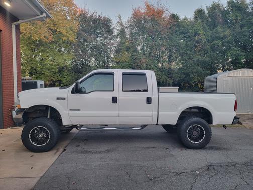 Photo 4 of 14 of 2002 Ford F-350 XLT Crew Cab Super Duty