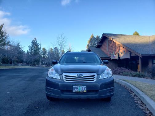 Photo 1 of 21 of 2012 Subaru Outback 2.5i