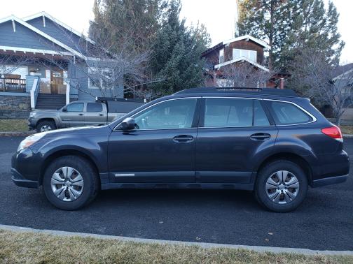 Photo 3 of 21 of 2012 Subaru Outback 2.5i