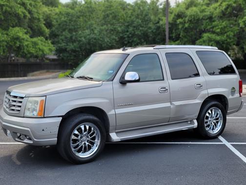 Photo 5 of 25 of 2006 Cadillac Escalade Base