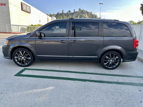 Photo 4 of 14 of 2019 Dodge Grand Caravan SXT