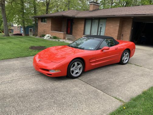 Photo 1 of 8 of 1998 Chevrolet Corvette Base