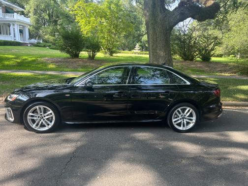Photo 2 of 8 of 2023 Audi A4 45 S line Premium Plus