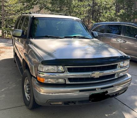 Photo 1 of 3 of 2001 Chevrolet Suburban 2500