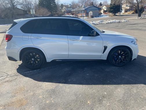 Photo 1 of 29 of 2015 BMW X5 xDrive50i