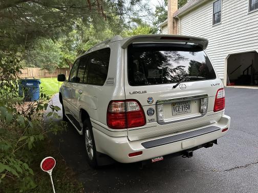 Photo 1 of 25 of 2004 Lexus LX 470 Base