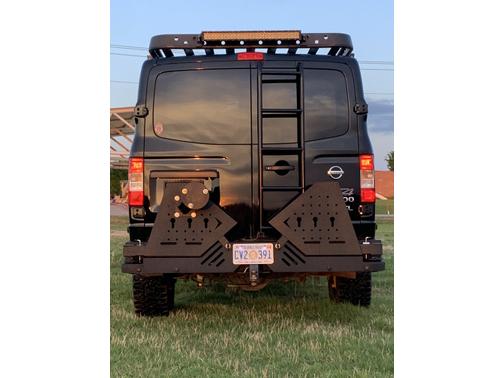 Photo 3 of 18 of 2018 Nissan NV Passenger NV3500 HD SL V8