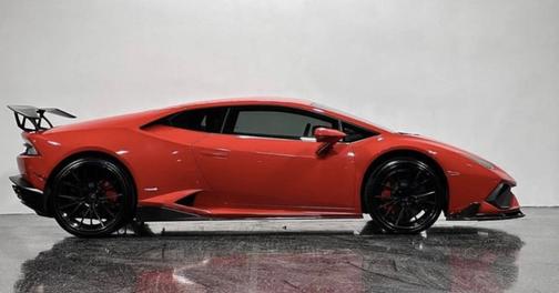 Photo 4 of 7 of 2015 Lamborghini Huracan LP610-4
