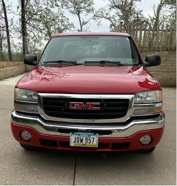Photo 1 of 8 of 2005 GMC Sierra 1500 SLE Extended Cab