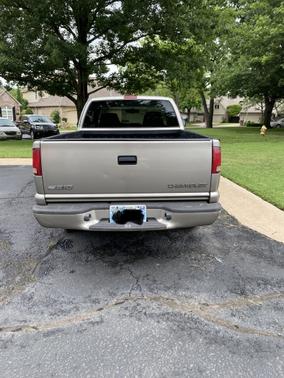 Photo 5 of 12 of 2002 Chevrolet S-10 LS Extended Cab