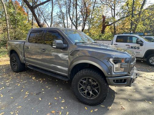 Photo 1 of 10 of 2018 Ford F-150 Raptor