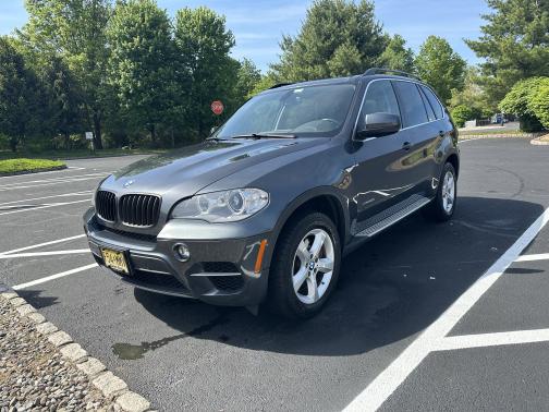Photo 1 of 13 of 2012 BMW X5 xDrive50i