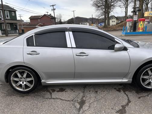Photo 2 of 9 of 2010 Mitsubishi Galant SE