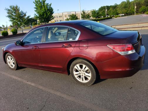 Photo 2 of 3 of 2010 Honda Accord LX-P