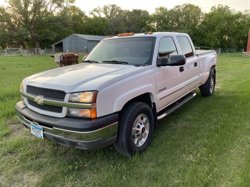 Photo 2 of 10 of 2003 Chevrolet Silverado 1500 LT H/D Crew Cab