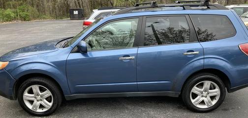 Photo 3 of 26 of 2010 Subaru Forester 2.5 X Premium