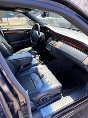 Photo 4 of 10 of 2005 Cadillac DeVille Base