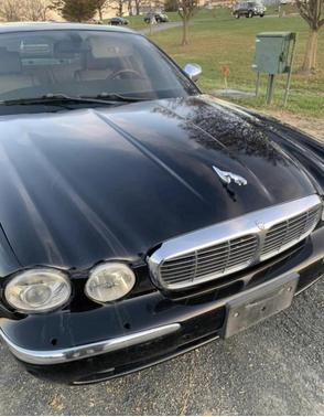 Photo 4 of 7 of 2005 Jaguar Vanden Plas Base