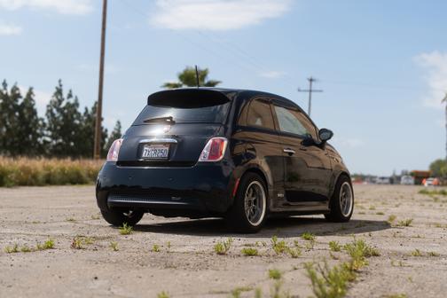 Photo 3 of 24 of 2013 FIAT 500e Battery Electric