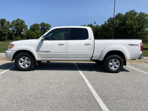 Photo 1 of 11 of 2006 Toyota Tundra SR5 Double Cab