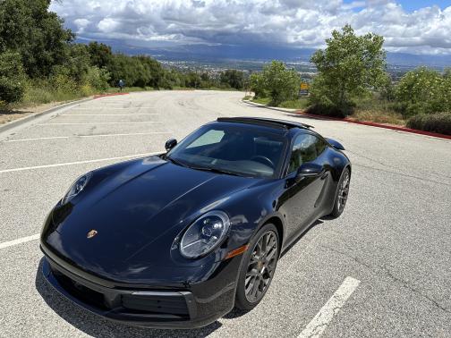 Photo 4 of 26 of 2020 Porsche 911 Carrera