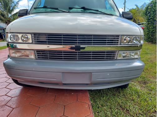 Photo 3 of 9 of 2003 Chevrolet Astro Base