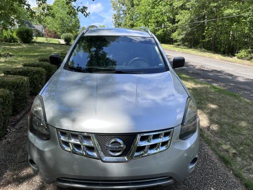 Photo 1 of 14 of 2014 Nissan Rogue Select S