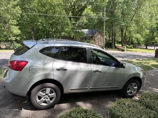 Photo 4 of 14 of 2014 Nissan Rogue Select S