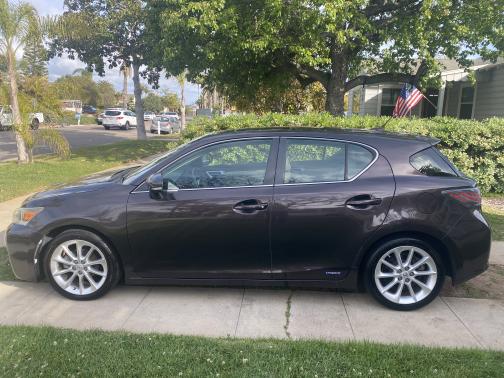 Photo 1 of 14 of 2012 Lexus CT 200h Base