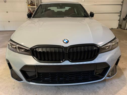 Photo 1 of 29 of 2023 BMW 330 i