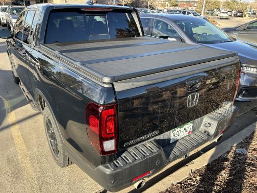 Photo 2 of 2 of 2021 Honda Ridgeline Black Edition