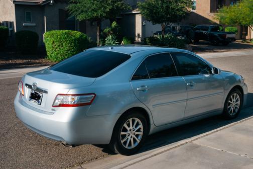Photo 3 of 29 of 2011 Toyota Camry Hybrid Base