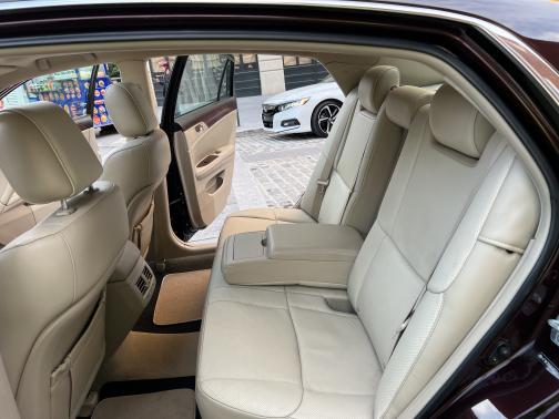 Photo 5 of 15 of 2011 Toyota Avalon Limited