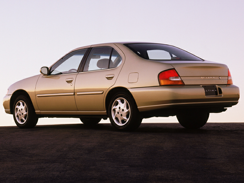 1999 Nissan Altima Specs, Price, MPG & Reviews | Cars.com