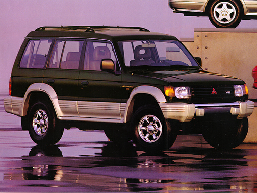 1992 Mitsubishi Montero Specs, Price, MPG & Reviews