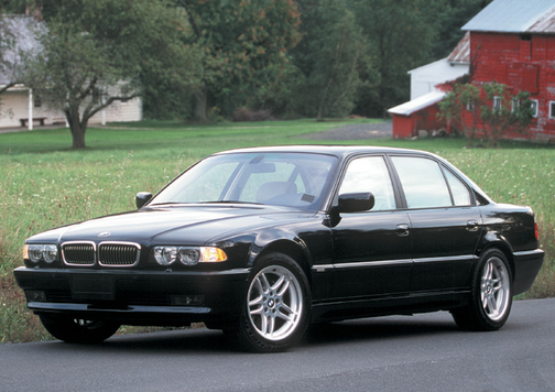 Today I reviewed the best sedan ever made - 2001 BMW E38 740i 