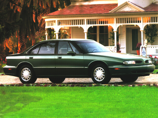 1996 Oldsmobile Eighty-Eight Specs, Price, MPG & Reviews | Cars.com